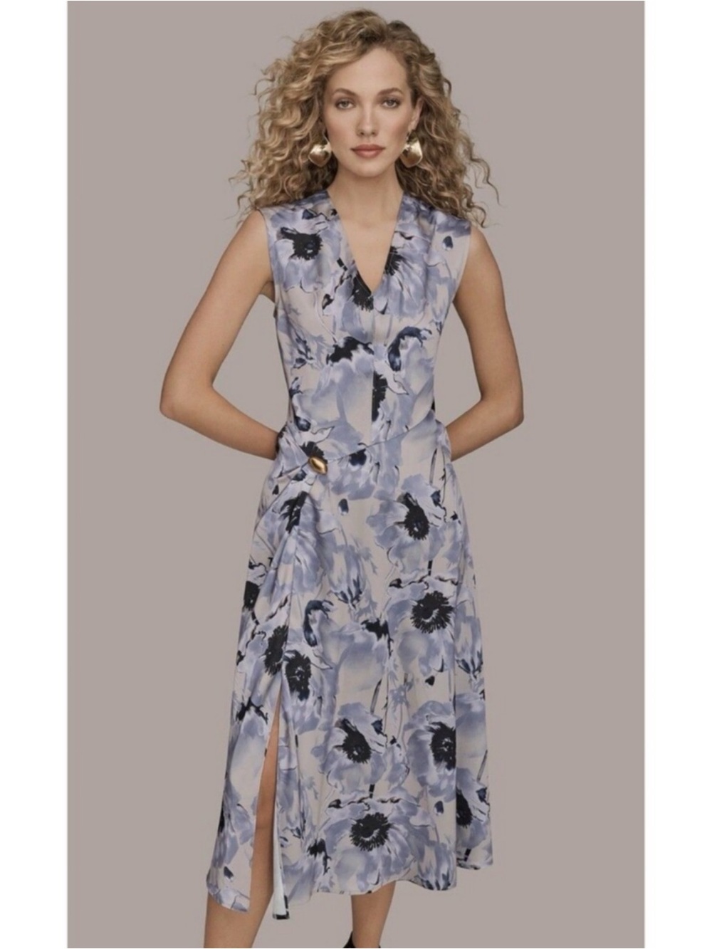 Donna Karan V-Neck Floral Dress
Size 14